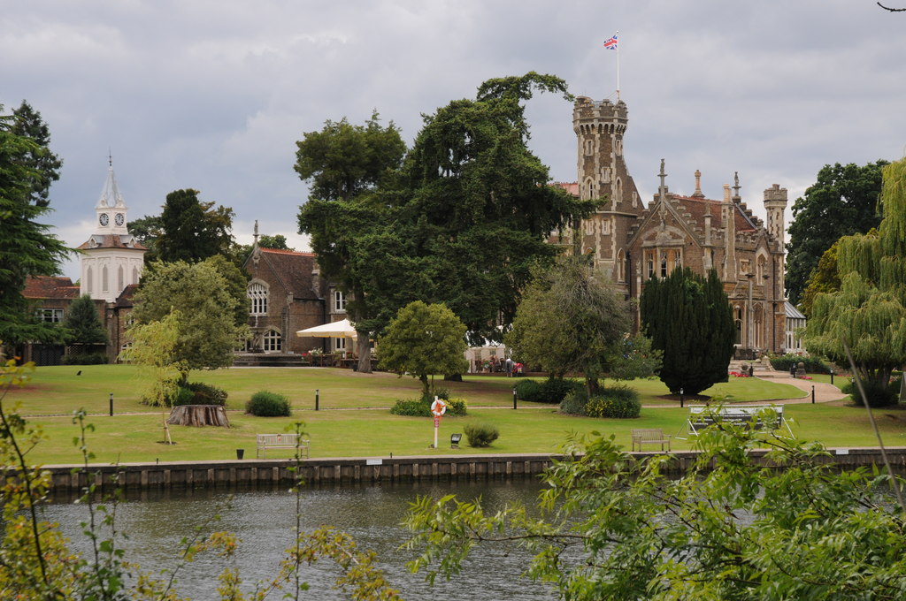 Oakley Court